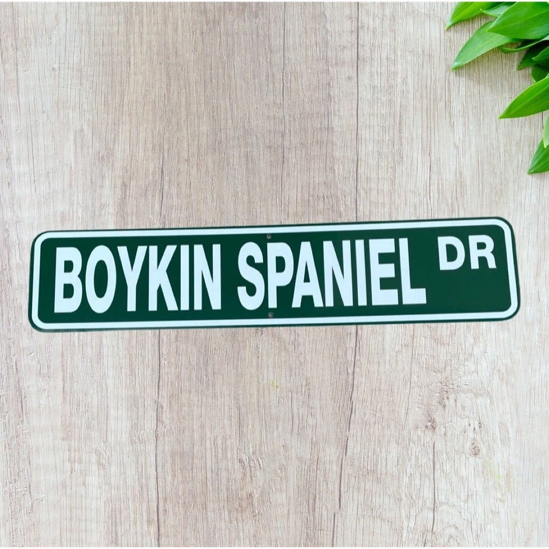 BOYKIN SPANIEL signage